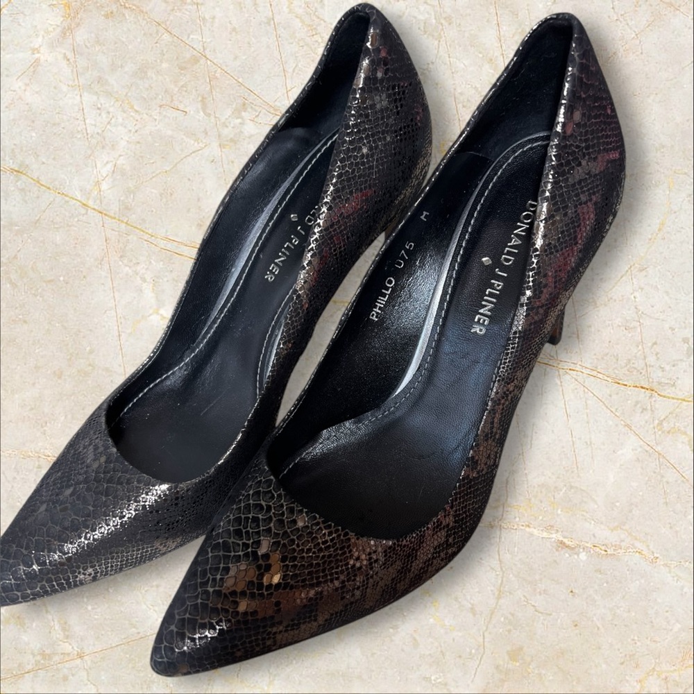 Donald J Pliner suede metallic black python pointy toe heels size 7.5 “Phillo”